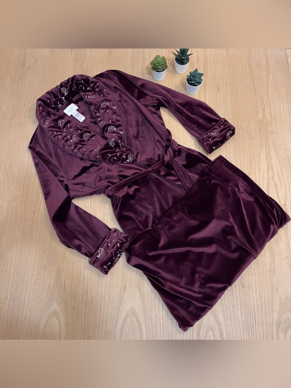 Vintage Jasmine Rose Long Velvet Wrap Robe with Pockets in Burgundy